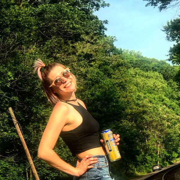 Meet your Posher, Lacey - Picture 1 of 1